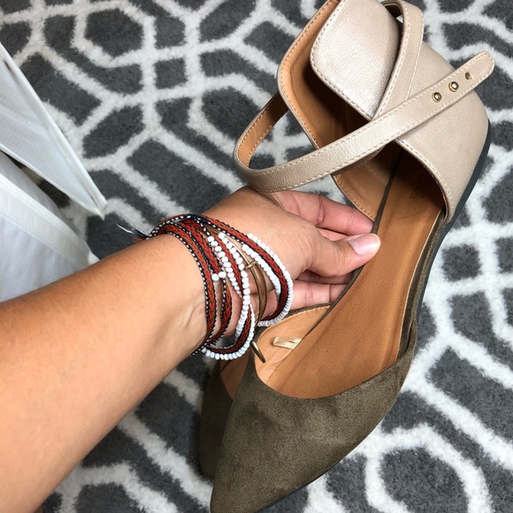 Size 8 Pointy Toe Flats with Ankle Strap in olive - Picture 2 of 5